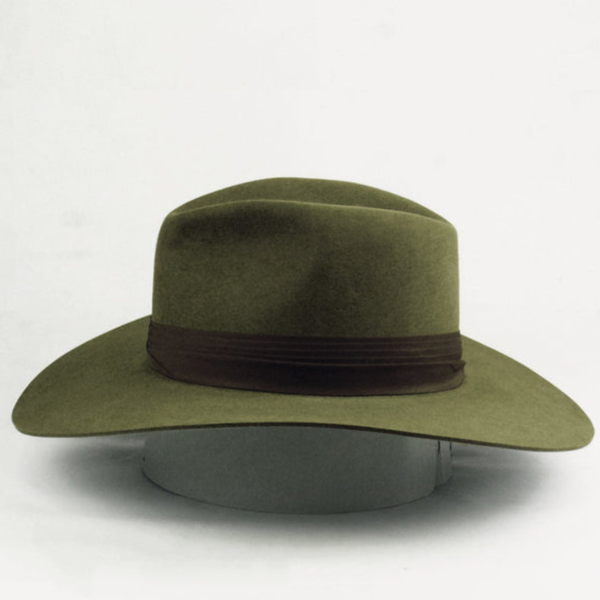 Adventure-Ready Classic Fedora Hat - Image 8