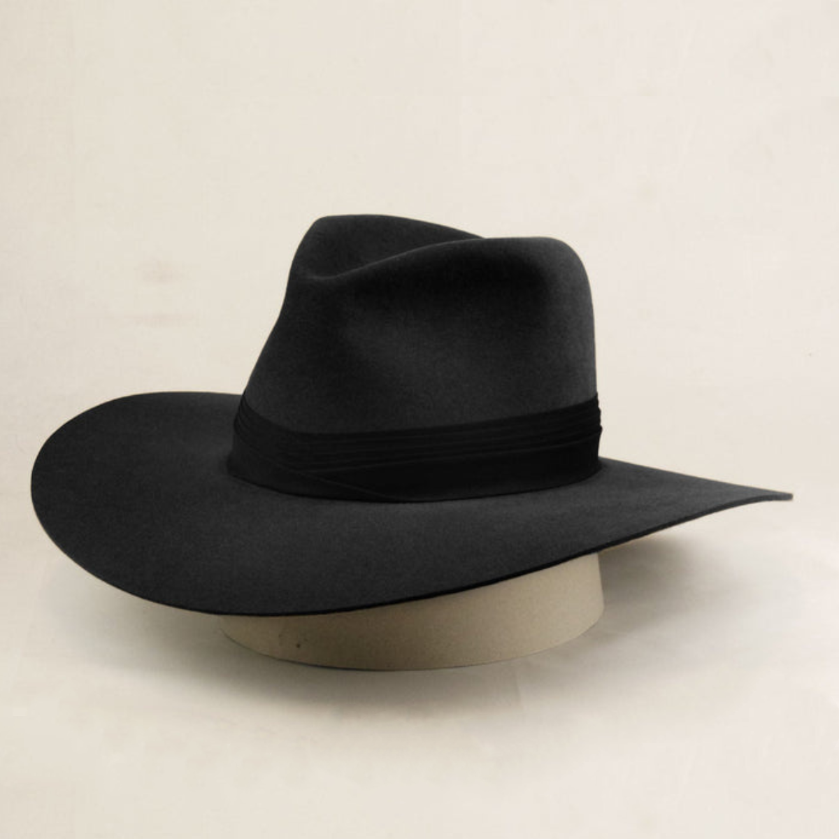 Adventure-Ready Classic Fedora Hat - Image 10